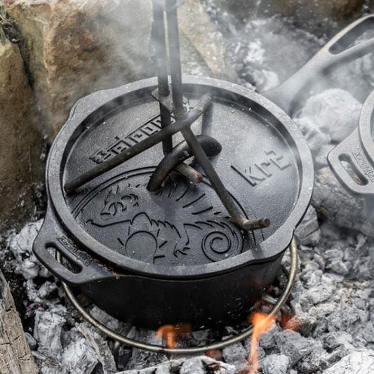 Cast Iron Saucepan with lid 2L