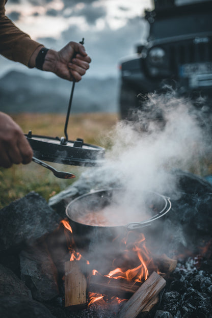 Dutch Oven With Legs