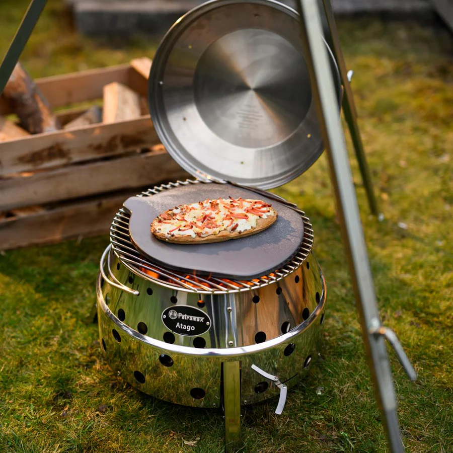 Atago-Piz_Pizzastein_fuer_Atago_1080x1080_ecommerce_58e36210-a35e-4145-8889-f2878f6344c6